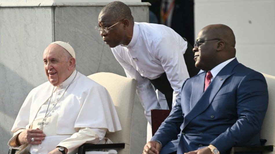 RDC: accueilli avec ferveur à Kinshasa, le pape dénonce le "colonialisme économique"