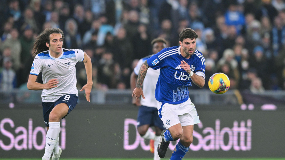  La Lazio si fa riprendere, con il Como finisce 1-1 