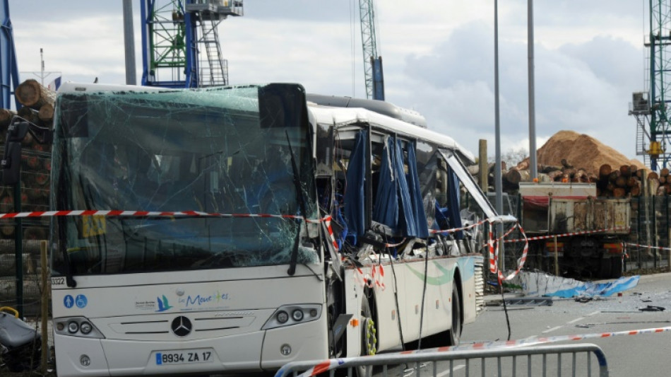 Drame du car de Rochefort: le chauffeur du camion condamné à 5 ans de prison avec sursis