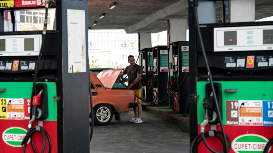 Cuba adia aumento de mais de 500% no preço do combustível