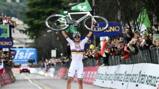 Pogacar écrase le Tour de Lombardie pour conclure une saison "parfaite"