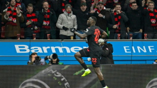 Bayer Leverkusen volta a vencer com 3 a 0 sobre o Eintracht Frankfurt